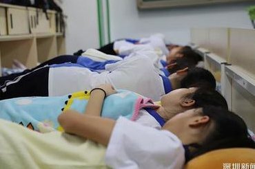 多地学校实现“躺平午休”